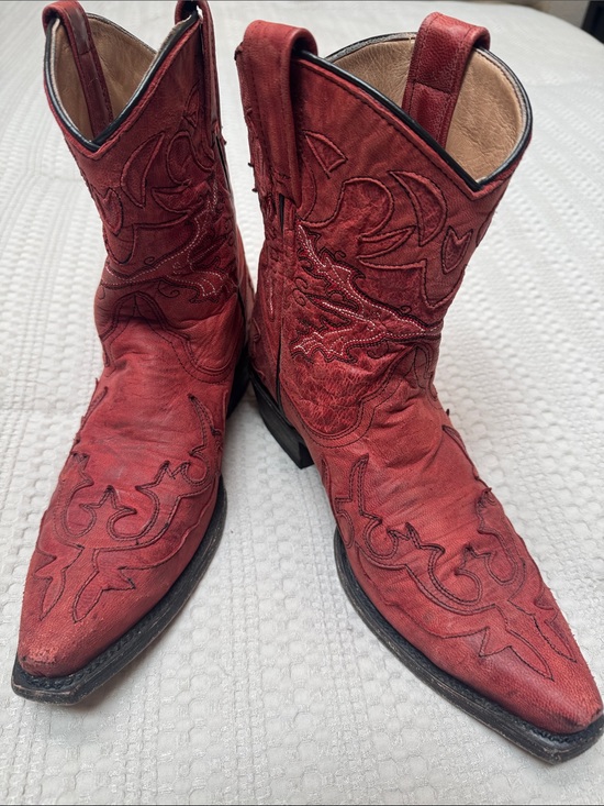 Stetson Shoes - Stetson Embroidered Western Cowboy Boots Red